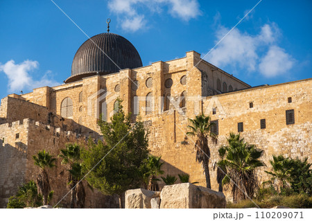 Al-Aqsa Mosque seen from the Western Wall under blue sky, Jerusalem, Israel Al-Aqsa Mosque seen from the Western Wall under blue sky, Jerusalem, Israel 110209071