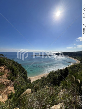沖縄瀬嵩埼灯台からの絶景 沖縄瀬嵩埼灯台からの絶景 110212799