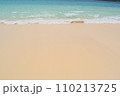 宮古島の砂浜1 110213725