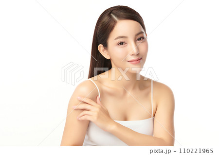 Beautiful young asian woman with clean fresh skin on white background, Face care, Facial treatment, Cosmetology, beauty and spa, Asian women portrait. 110221965