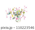 水彩で描いたかわいい赤い野の花がついた鉢植え 110223546