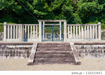 奈良県奈良市　第四十三代元明天皇　奈保山東陵 110223851