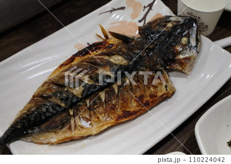 Korean food. Grilled mackerel on a plate 110224042
