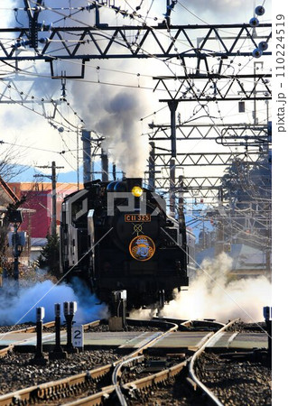 冬の朝… 盛大に蒸気を吐き発車へ向かう【SL大樹】C11325 冬の朝… 盛大に蒸気を吐き発車へ向かう【SL大樹】C11325 110224519