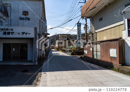 春の湯郷温泉　温泉街の風景1　岡山県美作市 110224778