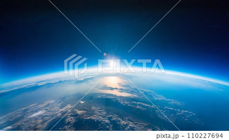 宇宙から見た美しい青く輝く地球 110227694