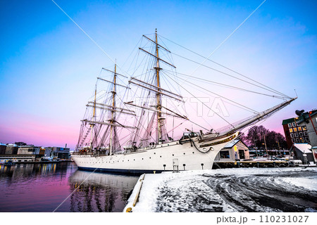 big beautiful ship big beautiful ship 110231027