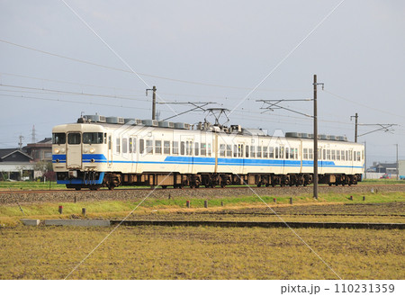 北陸本線 石動ー福岡 JR西日本 413系 B09編成(金沢) 北陸本線 石動ー福岡 JR西日本 413系 B09編成(金沢) 110231359