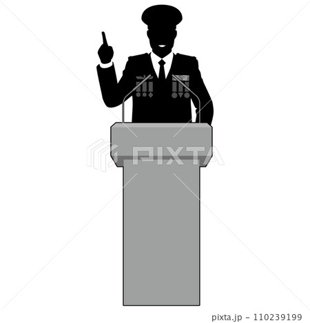 演台でスピーチする軍人④ 110239199