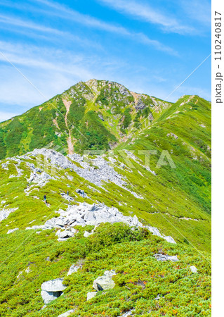 夏の常念岳登山（前常念岳～常念岳） 110240817