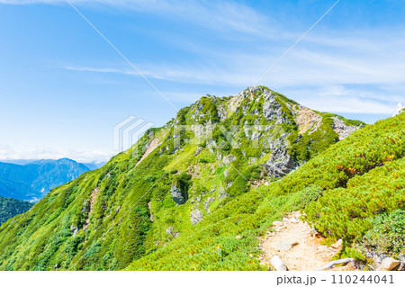 夏の常念岳登山（前常念岳～常念岳） 110244041