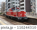 東加古川駅を単機で通過するDD51形ディーゼル機関車 110244310