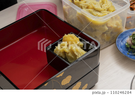 おせち料理 110246284