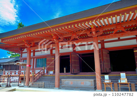 東北・平泉・毛越寺浄土庭園、平安様式の美しい新本堂のイメージ・岩手県平泉町(1) 東北・平泉・毛越寺浄土庭園、平安様式の美しい新本堂のイメージ・岩手県平泉町(1) 110247782