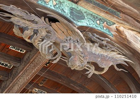 箭弓稲荷神社の拝殿の彫刻【埼玉県東松山市】 110251410