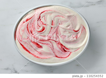 bowl of frozen homemade ice cream 110254352