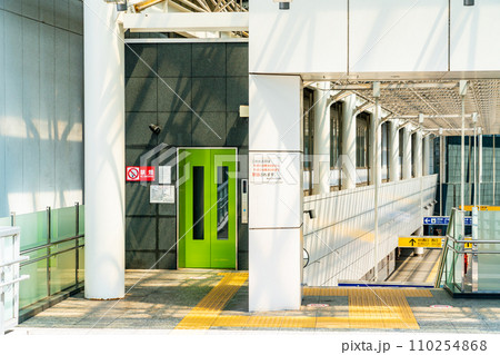 【神奈川県】横浜駅前 110254868