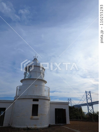 瀬戸内海に浮かぶ石造り灯台・鍋島灯台【香川県坂出市】14 110255293