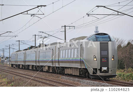 函館本線 深川ー妹背牛 JR北海道 789系1000番台 HL-1006編成(札幌) スーパーカムイ 函館本線 深川ー妹背牛 JR北海道 789系1000番台 HL-1006編成(札幌) スーパーカムイ 110264825