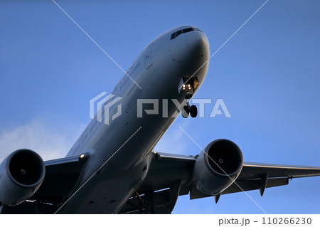 旅客機の離着陸 イメージ 旅客機の離着陸 イメージ 110266230