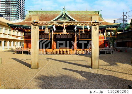 大阪七福神の恵比寿を祀る… 商売繁盛の神様『えべっさん』こと【今宮戎神社】 大阪七福神の恵比寿を祀る… 商売繁盛の神様『えべっさん』こと【今宮戎神社】 110266296