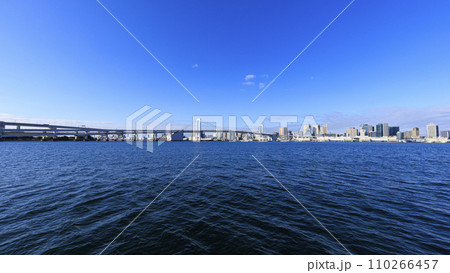 豊洲からみた東京港 豊洲からみた東京港 110266457