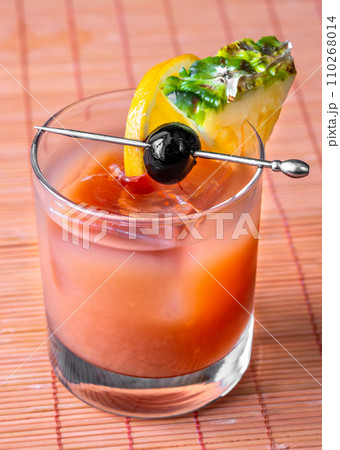 Bermuda Rum Swizzle 110268014