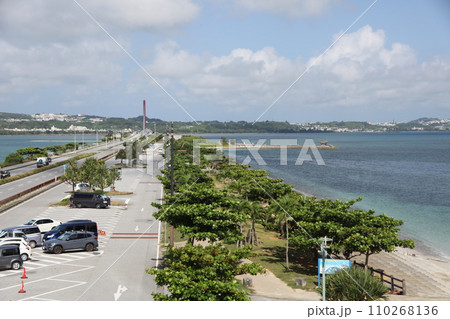 海中道路の風景_沖縄県 海中道路の風景_沖縄県 110268136