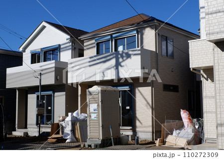 建設中の住宅 建設中の住宅 110272309