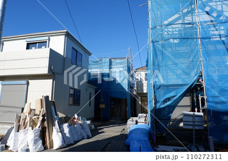 建築中の住宅 建築中の住宅 110272311