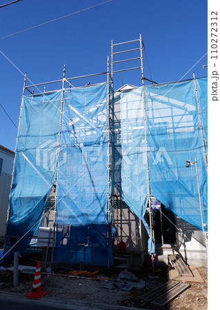 建設中の住宅 110272312