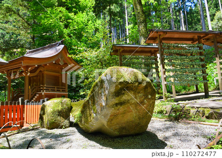 京都 新緑の貴船神社 中宮 結社と天乃磐船と結び文(京都府京都市) 京都 新緑の貴船神社 中宮 結社と天乃磐船と結び文(京都府京都市) 110272477