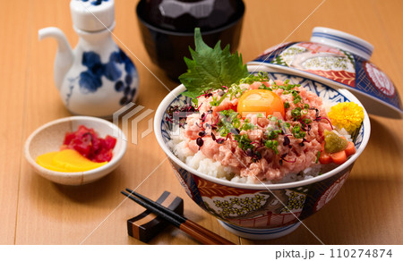 ねぎとろ丼 まぐろのたたき丼　 110274874