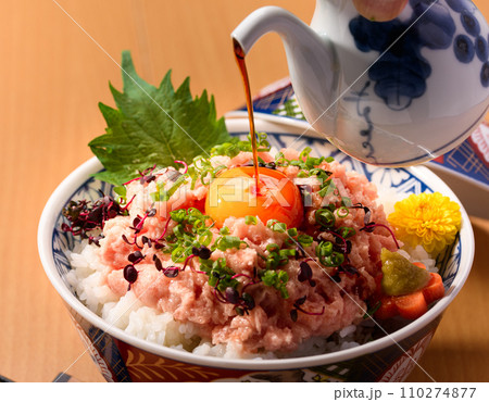 ねぎとろ丼 まぐろのたたき丼　 110274877