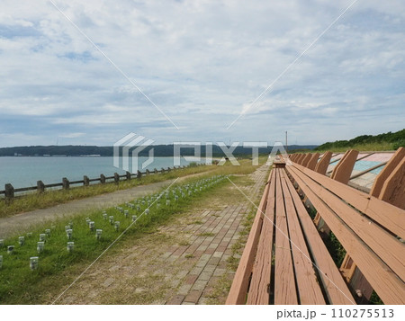 石川県 能登半島「道の駅とぎ海街道」世界一長いベンチ 石川県 能登半島「道の駅とぎ海街道」世界一長いベンチ 110275513