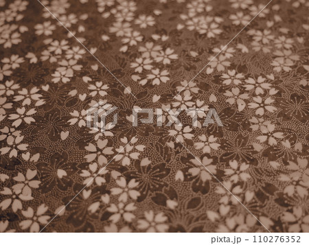 和紙　折り紙　花柄　背景素材 110276352