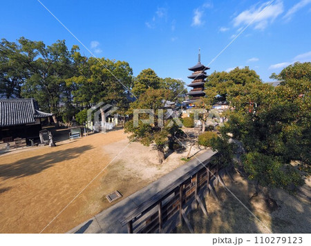 四国八十八ヶ所霊場・第70番札所・本山寺2【香川県三豊市豊中町】 110279123