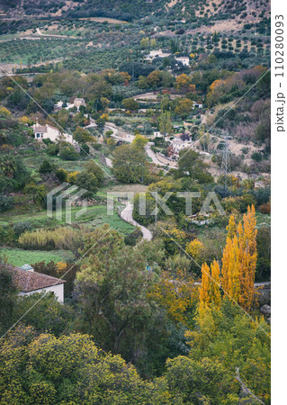南スペインのロンダの田園風景 南スペインのロンダの田園風景 110280093