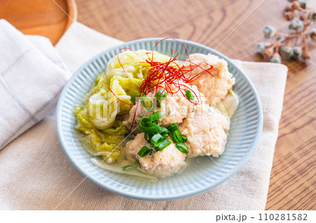 鶏つくね鍋 110281582