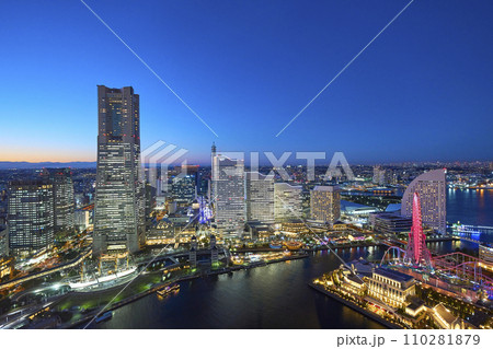 みなとみらい地区の夜景 みなとみらい地区の夜景 110281879