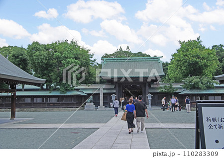 福岡県にある世界遺産の宗像大社 110283309