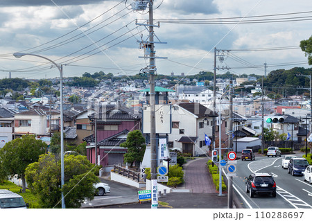 磐田市見付の坂の上から見る風景(静岡県) 110288697