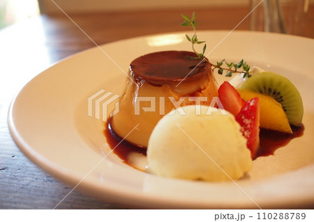 オシャレなデザート 110288789