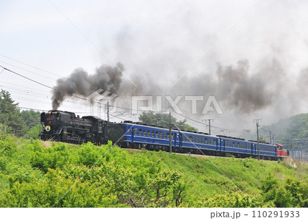 中央本線 長坂ー小淵沢 JR東日本 D51-498+12系+DE10-1698(高崎) 中央本線 長坂ー小淵沢 JR東日本 D51-498+12系+DE10-1698(高崎) 110291933
