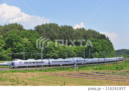 中央本線 長坂ー小淵沢 JR東日本 E351系 S05+S25編成(松本) スーパーあずさ 中央本線 長坂ー小淵沢 JR東日本 E351系 S05+S25編成(松本) スーパーあずさ 110291957