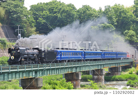 中央本線　塩崎ー韮崎　JR東日本　D51-498+12系+DE10-1698（高崎） 110292002