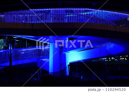 天神橋剣先スロープの夜景 天神橋剣先スロープの夜景 110294520