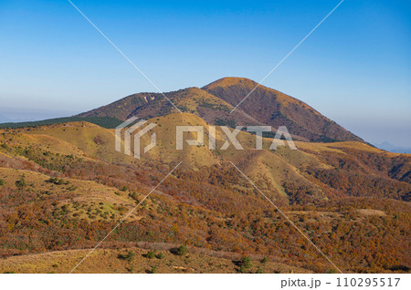 涌蓋山登山「八丁原ルートから望む涌蓋山」 110295517