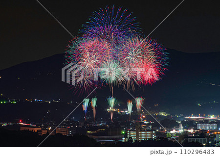 高台から望む玉名花火大会 高台から望む玉名花火大会 110296483