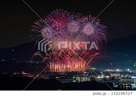 高台から望む玉名花火大会 高台から望む玉名花火大会 110296527